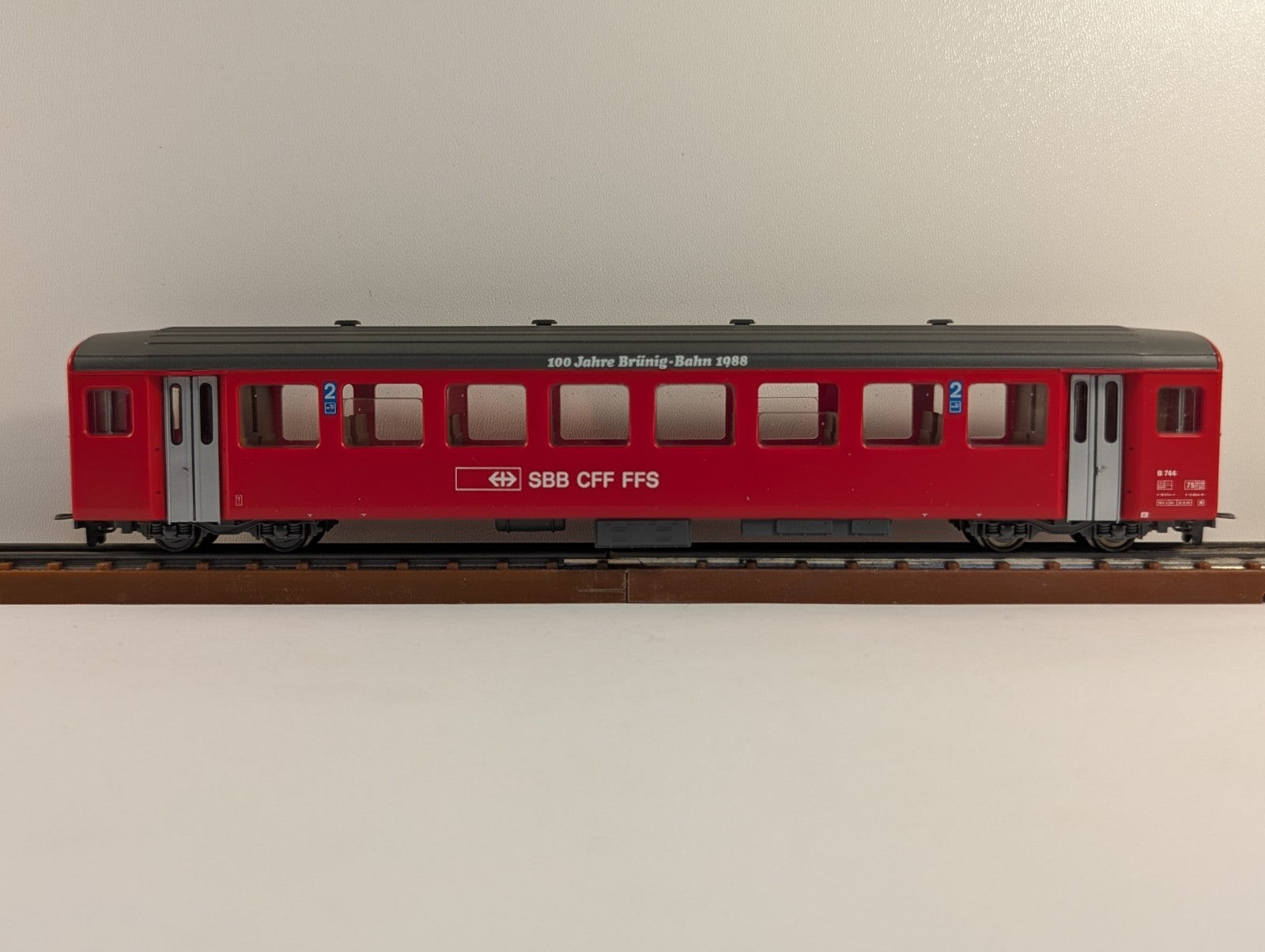 Bemo 3271 424 HOe Gauge SBB B 744 "100 Jahre"First & Second Class Coach - boxed