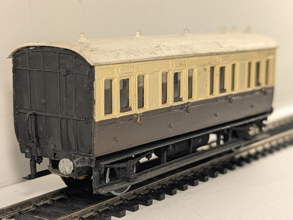 Ratio OO Gauge GWR 4-Wheel Coach Passenger Coach GWR Chocolate & Cream
