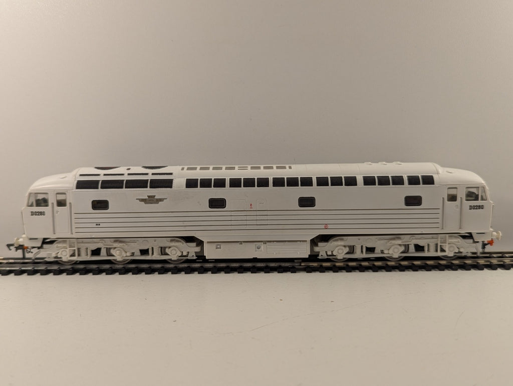 Heljan 4005 OO Gauge BRCW D0260 "Lion" Limited Edition - Boxed