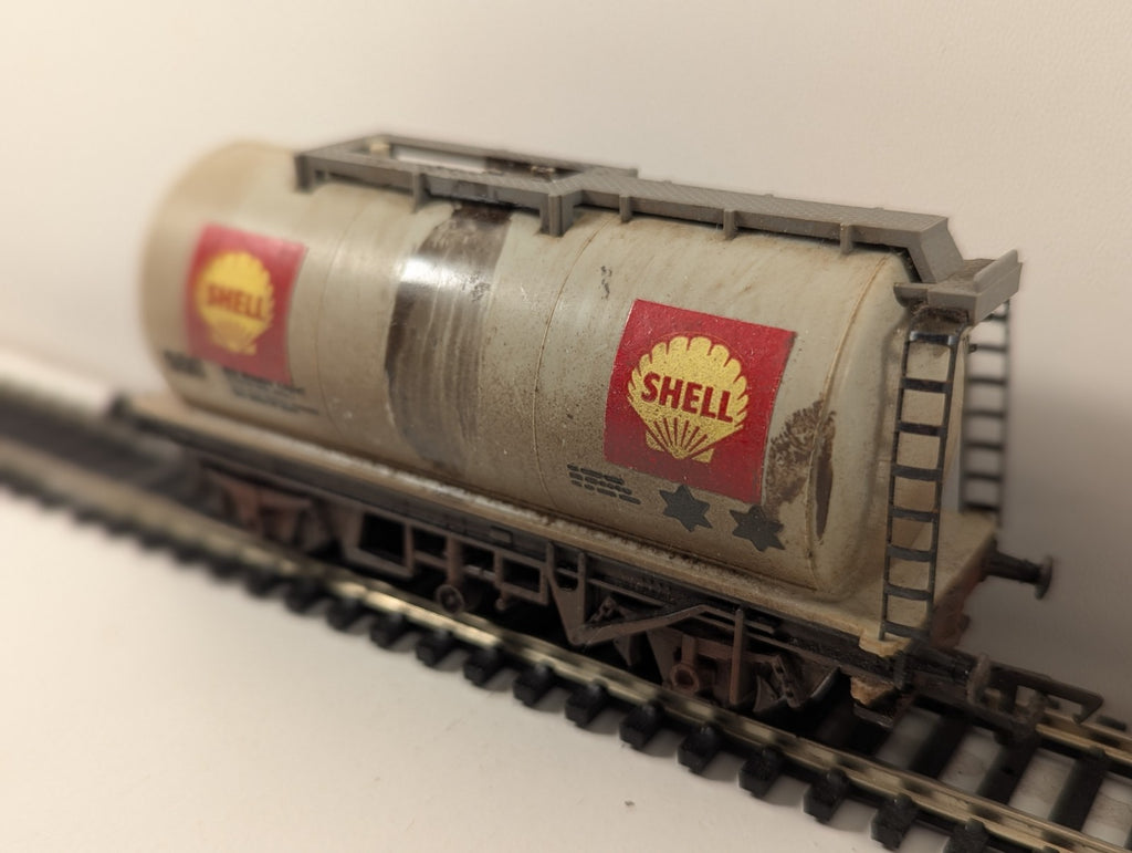 Hornby R020 OO Gauge TTA Tank Wagon Grey
