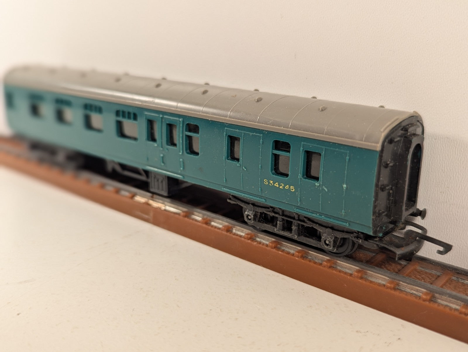 Tri-ang TT Gauge BR Southern Region Main Line Brake Second Coach