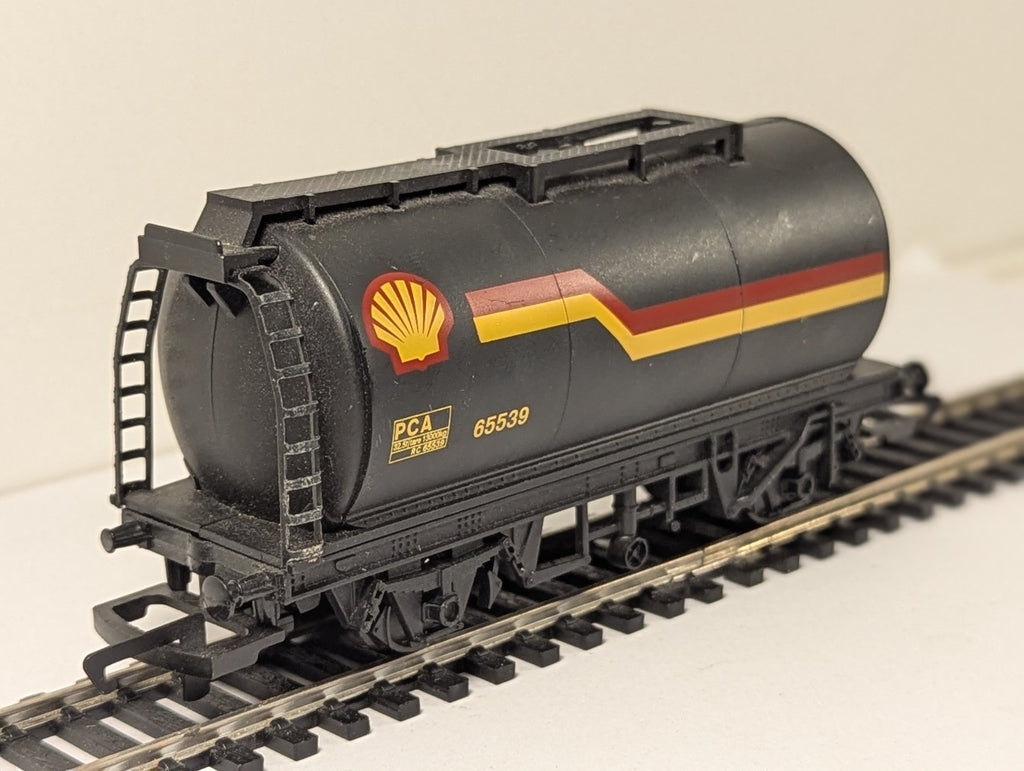 Hornby R6371 OO Gauge PCA Shell Petrol Tank Wagon