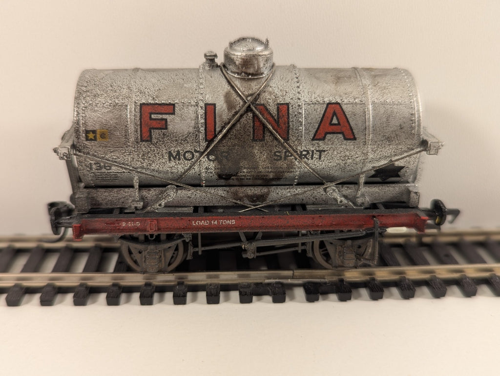 Bachmann 37-680A “Fina” Tank Wagon – Silver Livery – Weathered – OO Gauge