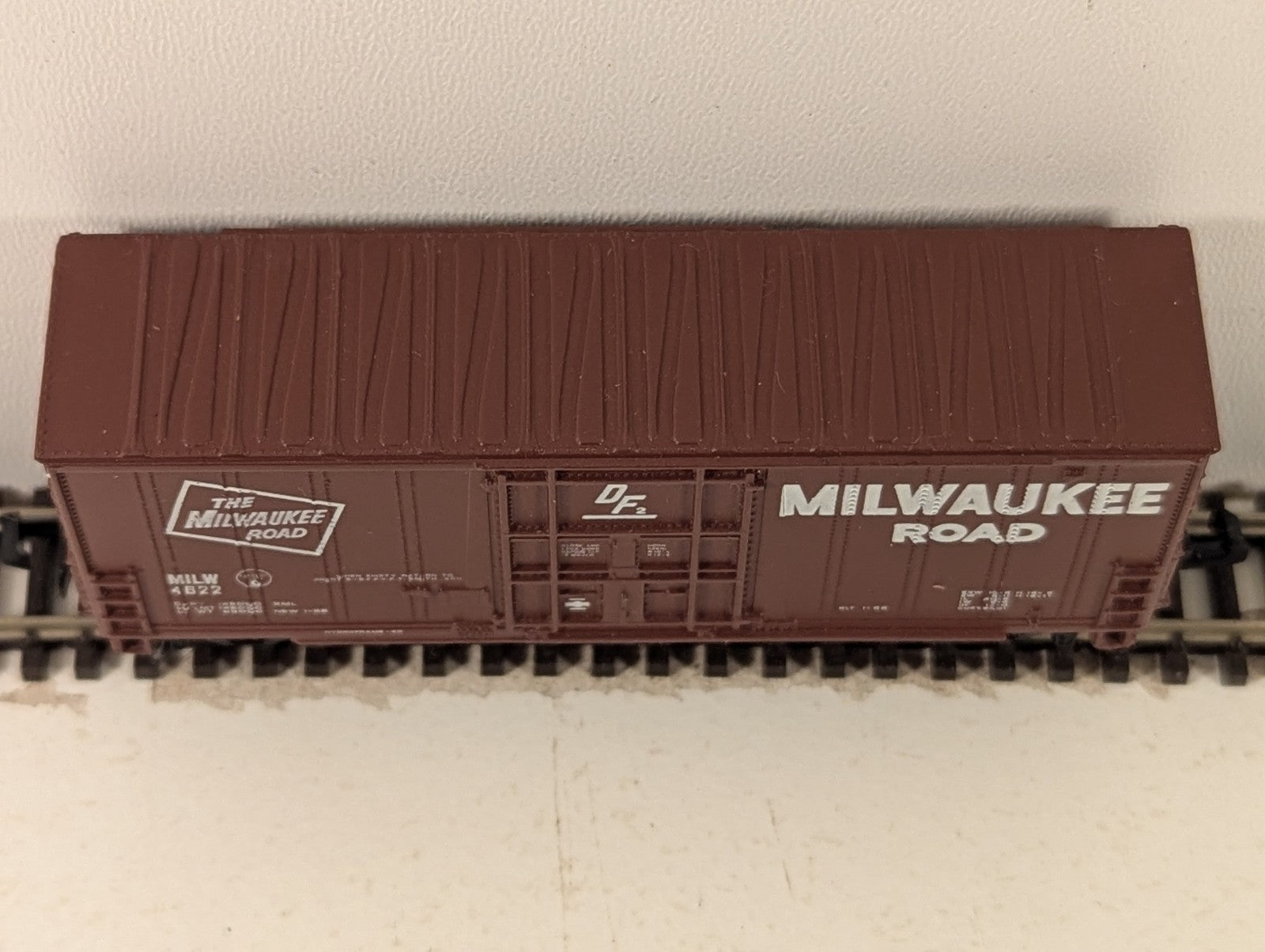 Bachmann N Gauge Milwaukee Road 40ft Hi-Cube Boxcar