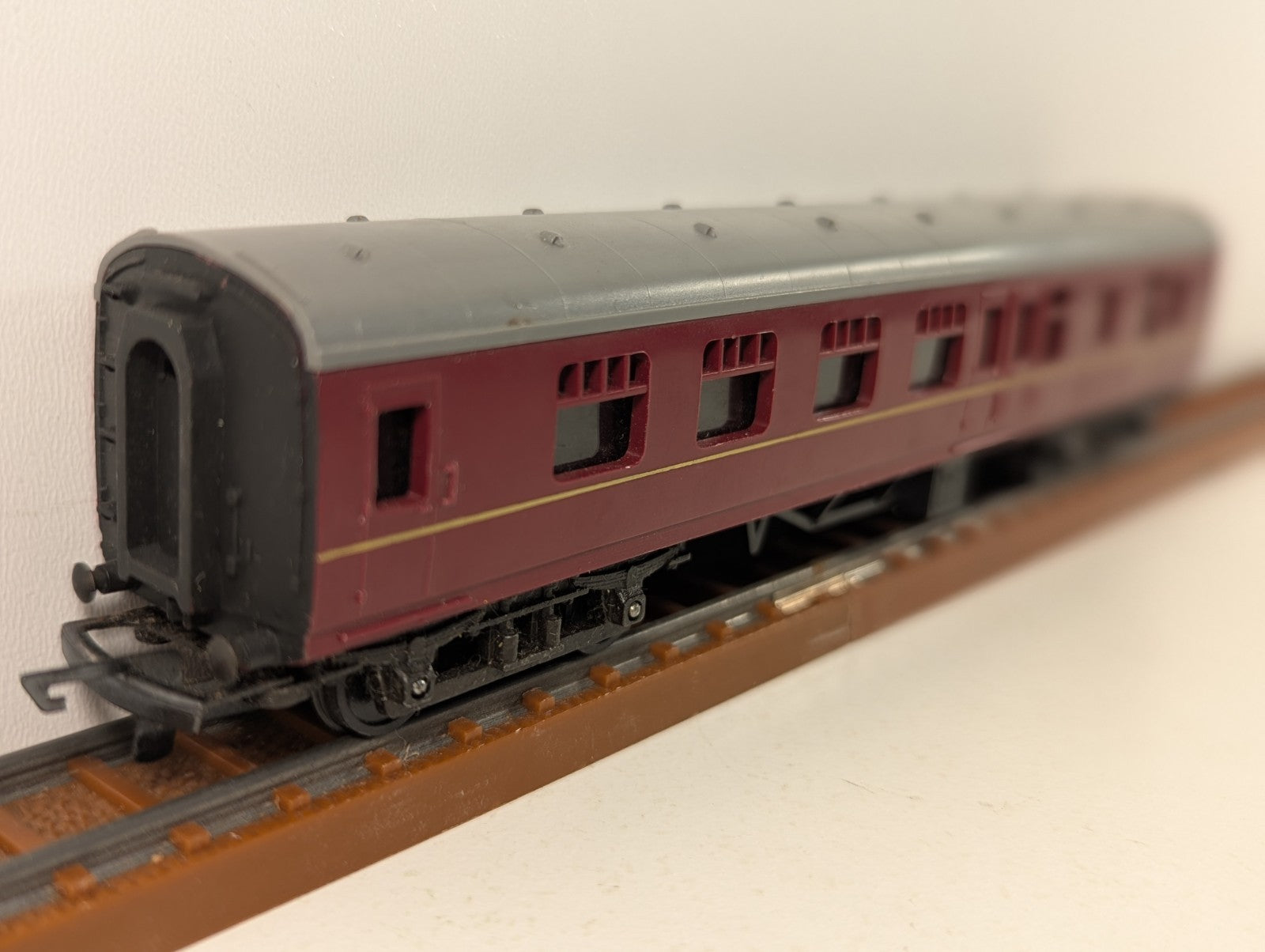 Tri-ang TT Gauge BR Mk1 Corridor Brake Second Coach