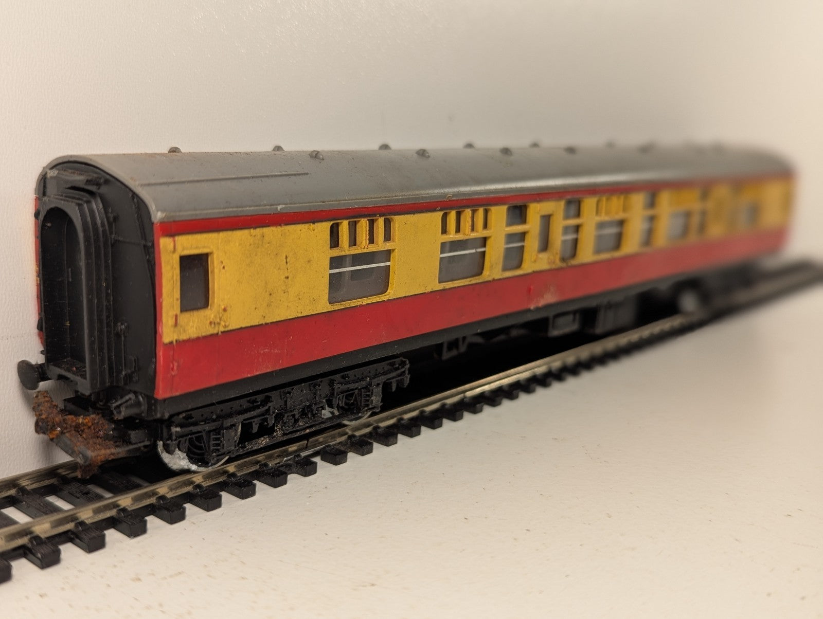 Hornby OO Gauge BR Gresley Composite Coach Passenger Coach 15210