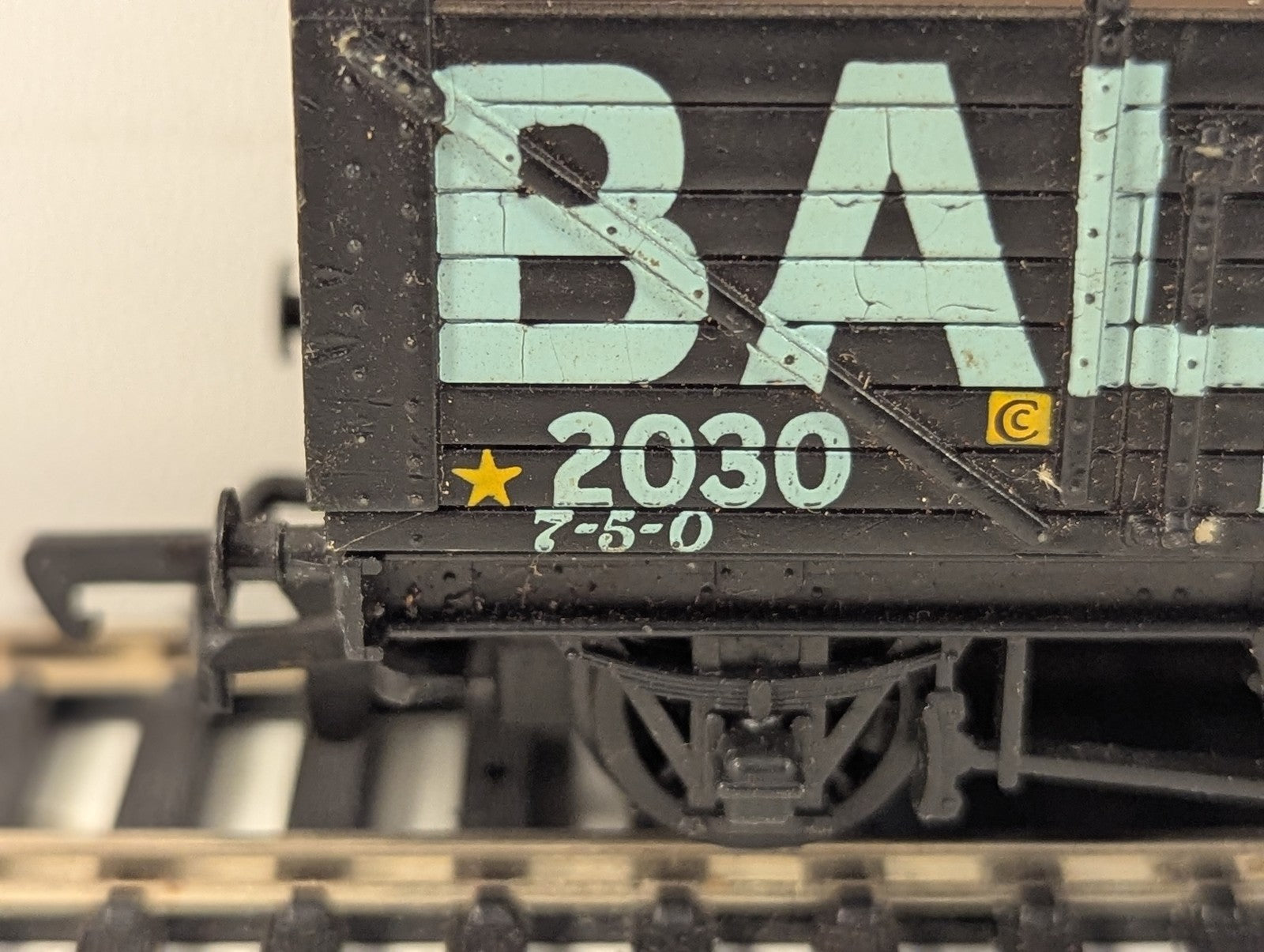 Mainline OO Gauge 7 Plank Wagon Baldwin Open Wagon 2030 37-133