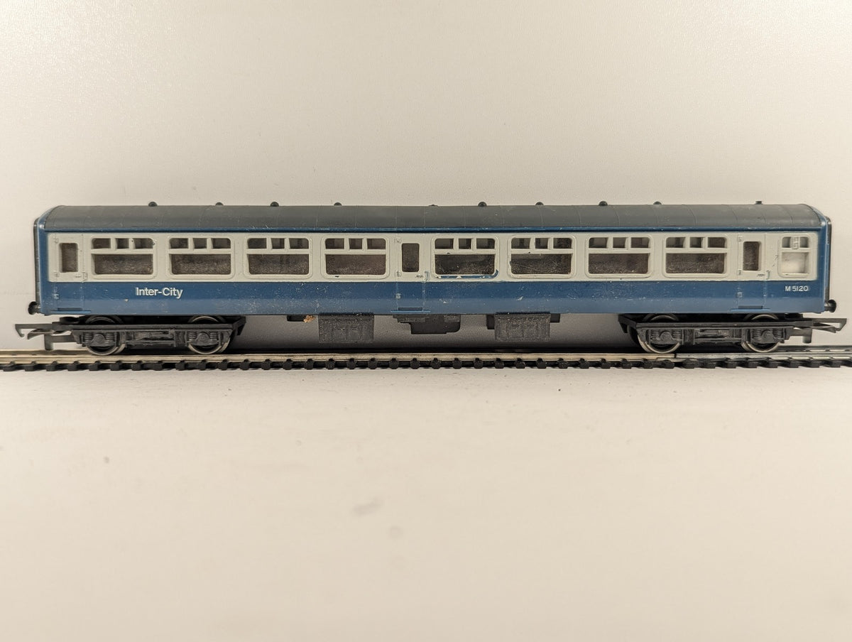 Hornby OO Gauge Passenger Coach M5120