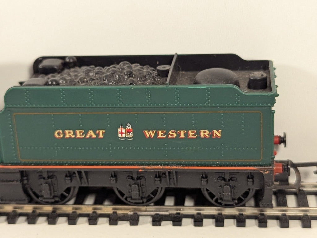 Hornby OO Gauge GWR 49xx Hall Class 4-6-0 “Kneller Hall”