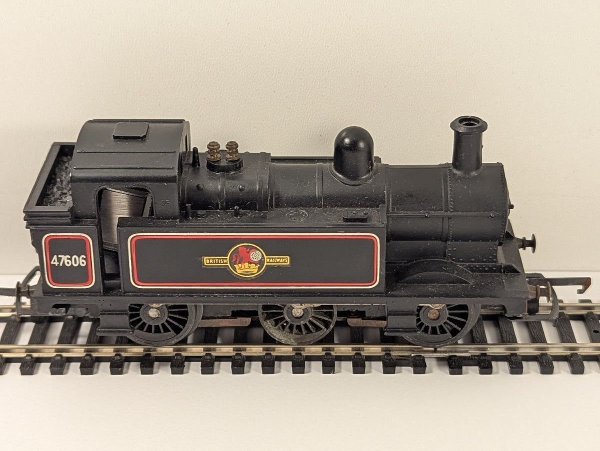 Tri-ang R52 OO Gauge Class 3F Jinty 47606 Tank Locomotive