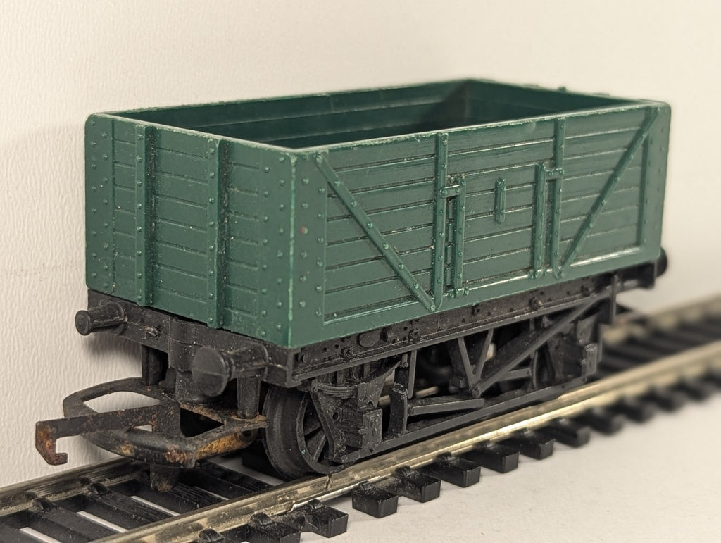 Tri-ang OO Gauge 5-Plank Open Wagon Green R13