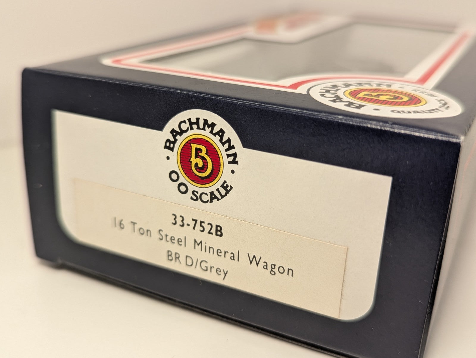 Bachmann Branchline 33-752B – 16 Ton Steel Mineral Wagon – BR Dark Grey