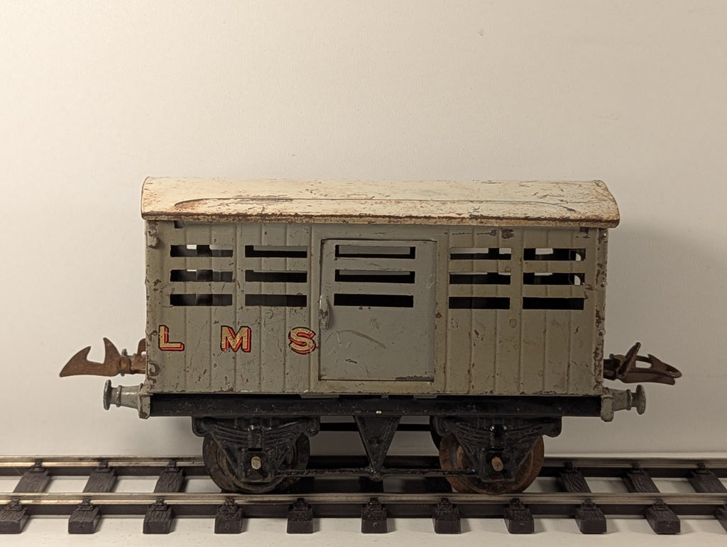 Hornby Series O Gauge Tinplate No.1 LMS Cattle Truck Grey