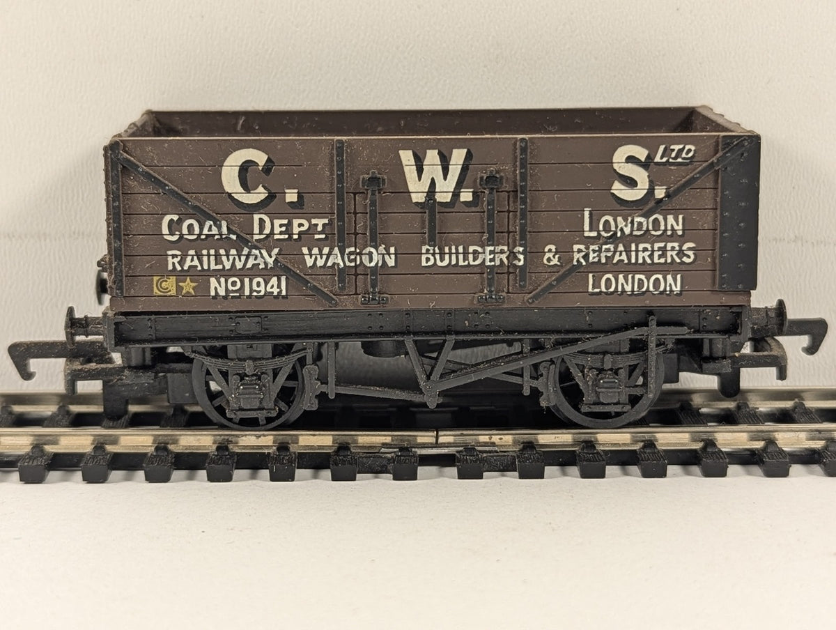 Mainline Railways OO Gauge 7 Plank Wagon C.W.S. Goods Wagon 1941 C.W.S. Brown