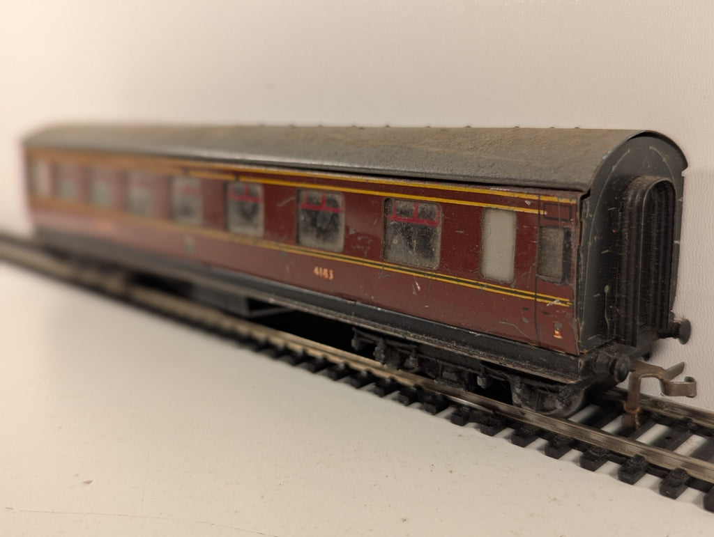 Hornby Dublo 4183 LMS Tinplate Coach OO Gauge
