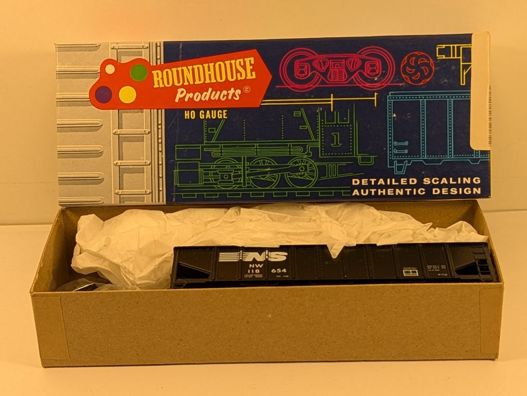 Roundhouse HO Gauge 3-Bay Rib Side Hopper Norfolk Southern Hopper Wagon