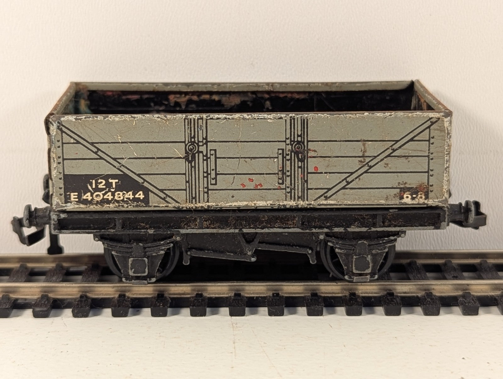 Hornby Dublo 32075 BR 12 Ton 5 Plank Open Wagon OO Gauge - Damaged Decals