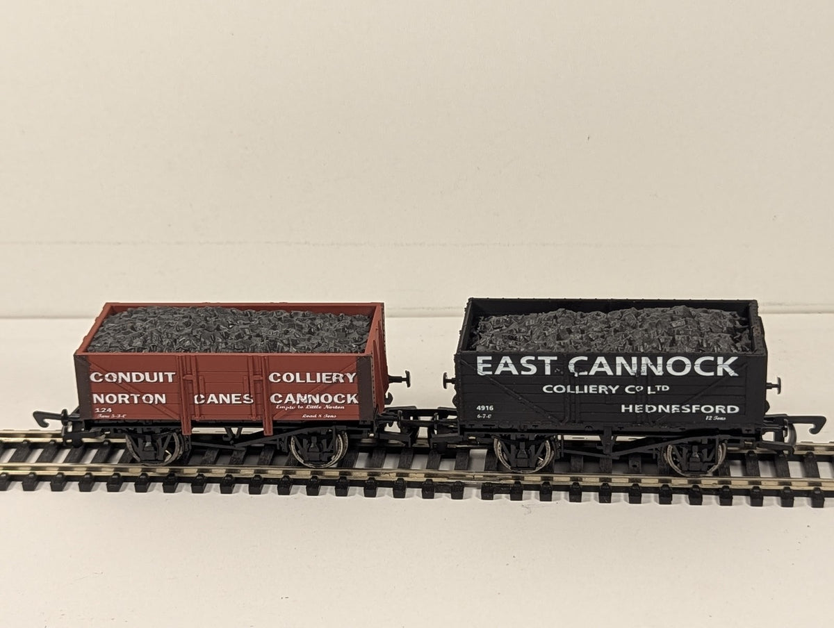 Bachmann OO Gauge Conduit Colliery & East Cannock Wagon Pack Wagons 124, 4916