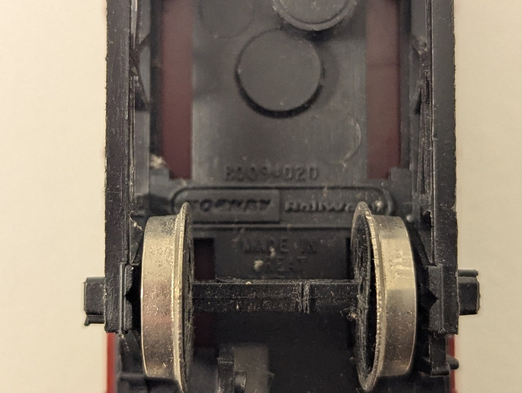 Hornby OO Gauge 5 Plank Open Wagon – “Arnolds Sands”