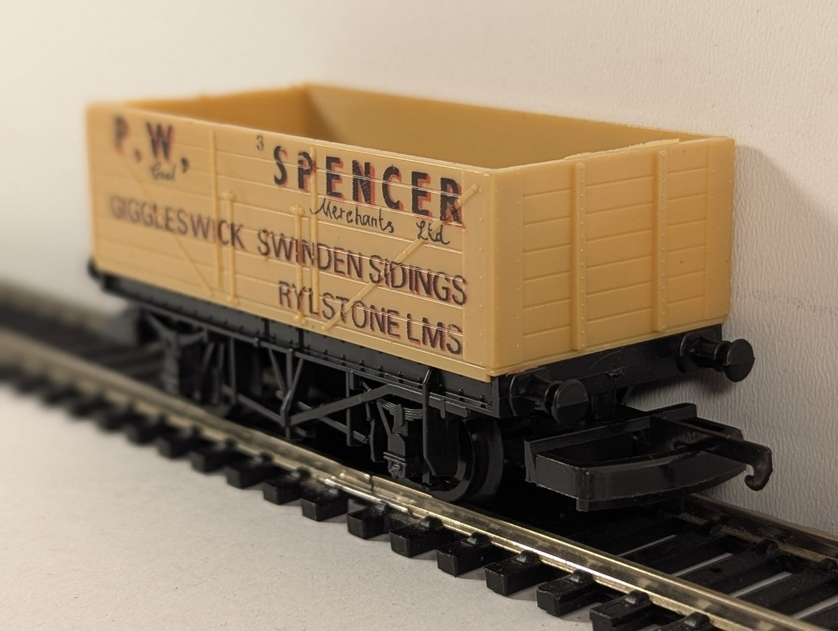 Lima OO Gauge P.W. Spencer 5-Plank Open Wagon Goods Wagon 3 P.W. Spencer Yellow