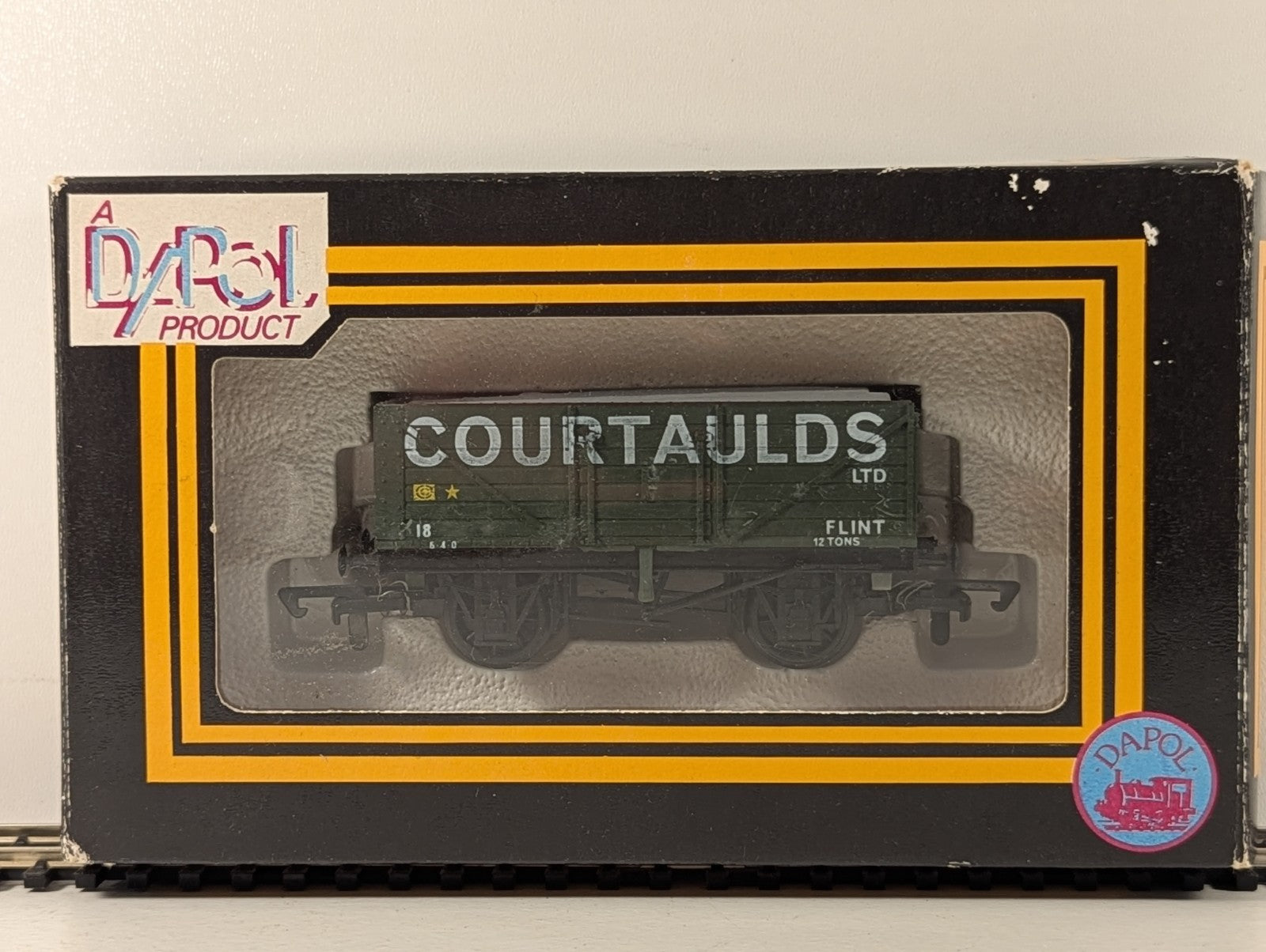 Dapol B169 OO Gauge Courtaulds 7 Plank Wagon - Boxed