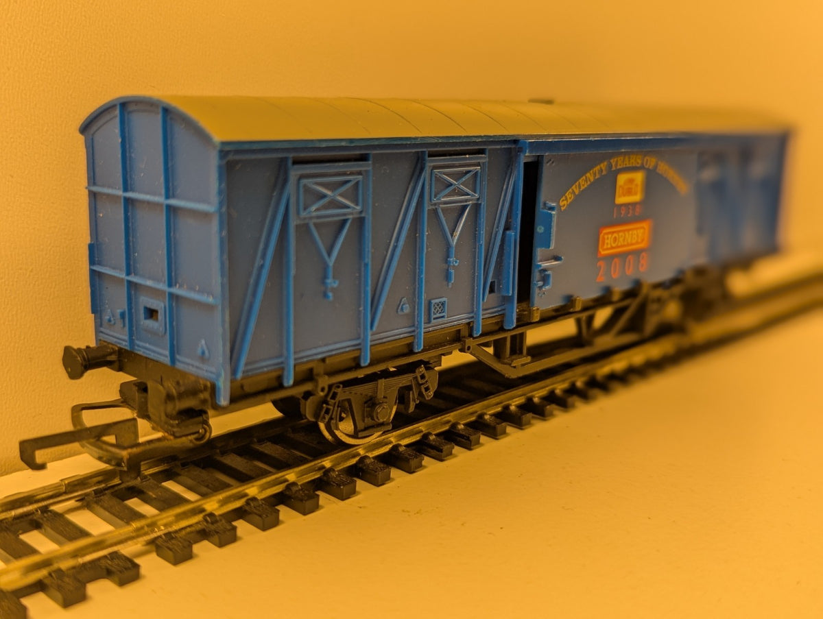Hornby R6414 70 Years of Hornby Anniversary Wagon