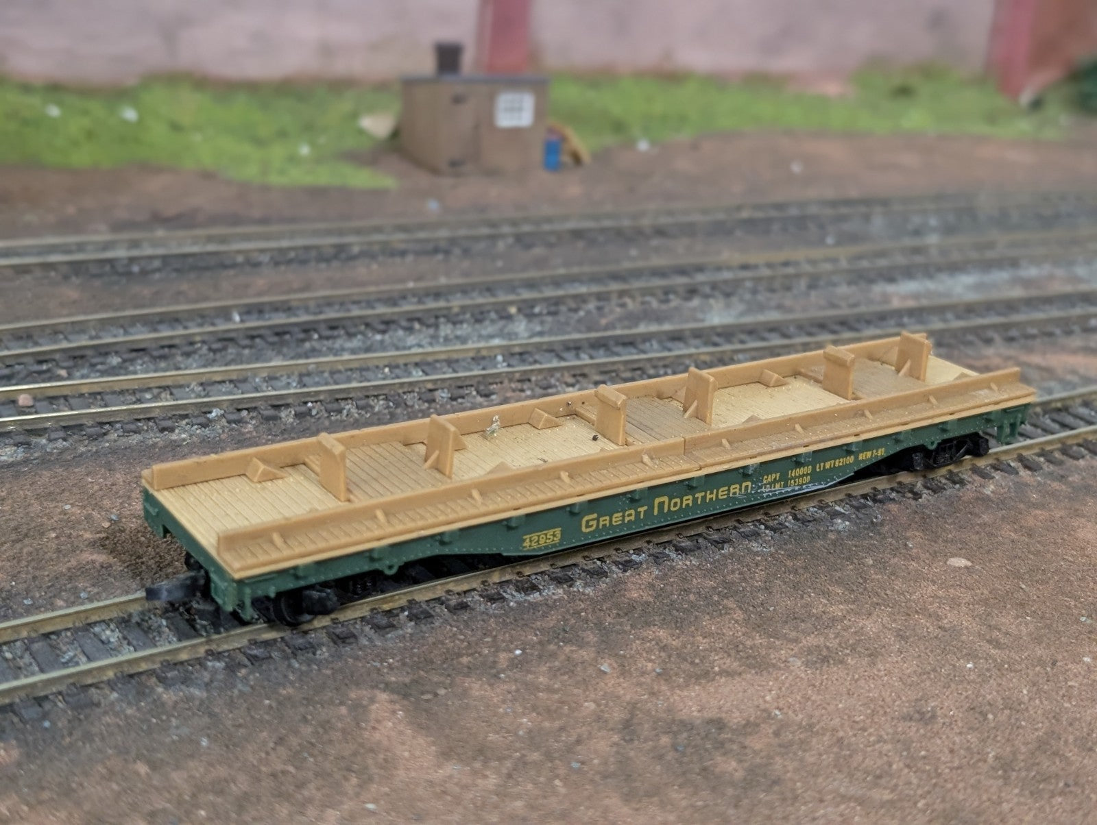 Tyco HO Gauge Great Northern Flat Carrier No. 353A