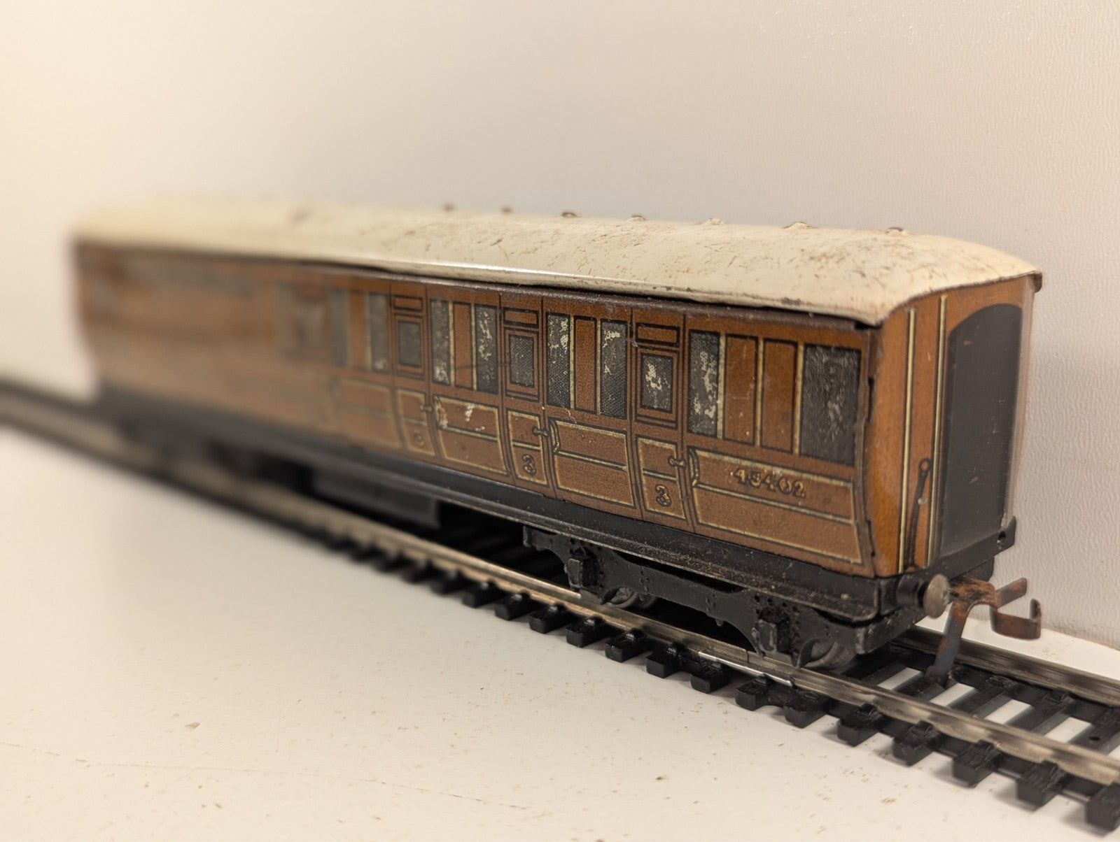 Hornby Dublo OO Gauge LNER Teak Brake Third Coach