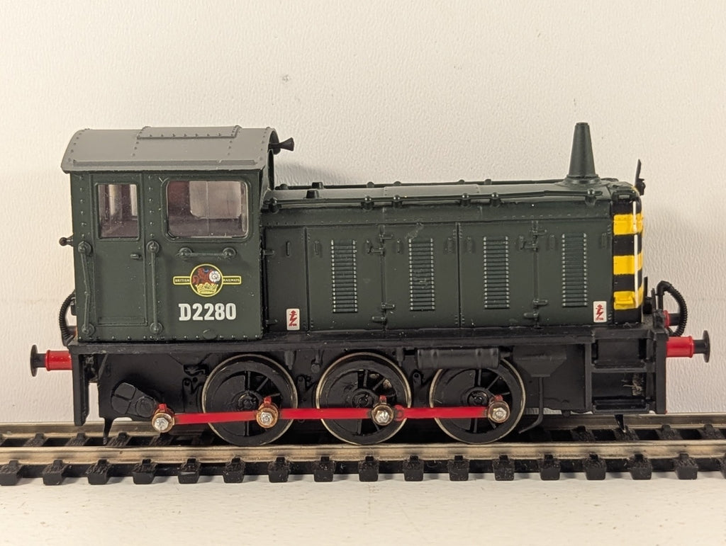 Bachmann Kit Chassis Converted Class 04 Diesel Shunter - Missing Couplings