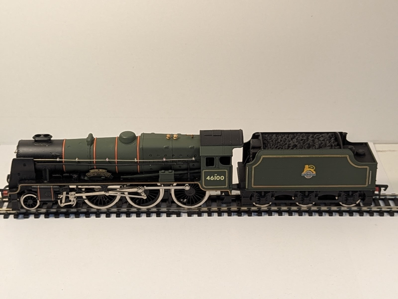 Mainline Railways 37-052 BR Class 7P 46100 Royal Scot Steam Locomotive