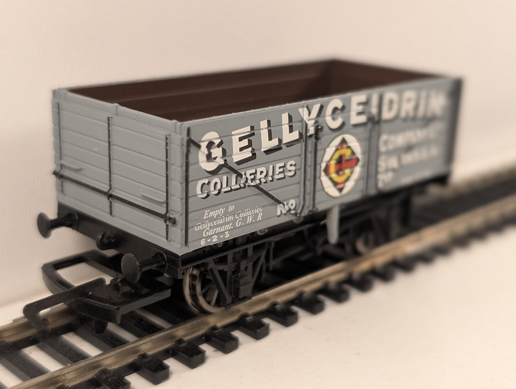Hornby OO Gauge Grey Gellyceidrim Collieries 7 Plank Open Wagon