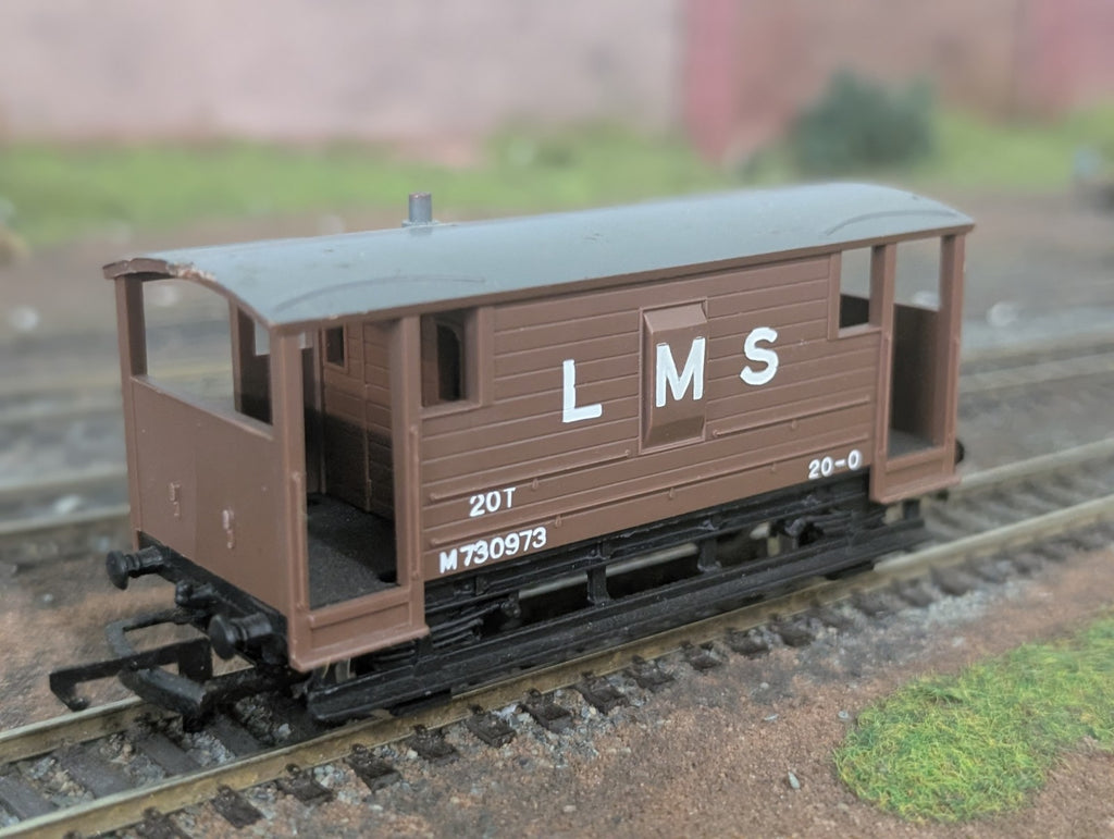 Wrenn W4311 OO Gauge LMS 20T Brake Van M730973 Bauxite