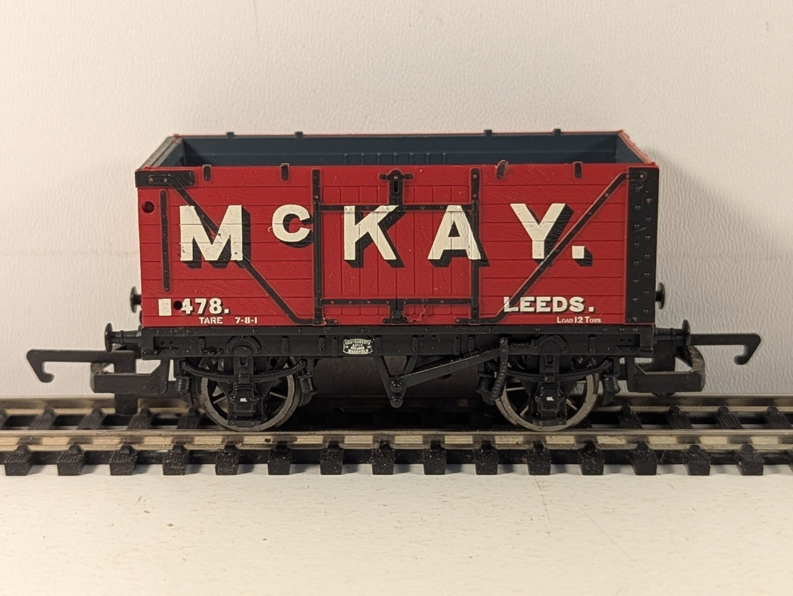Hornby OO Gauge McKay Leeds 7-Plank Wagon Open Wagon 478 McKay