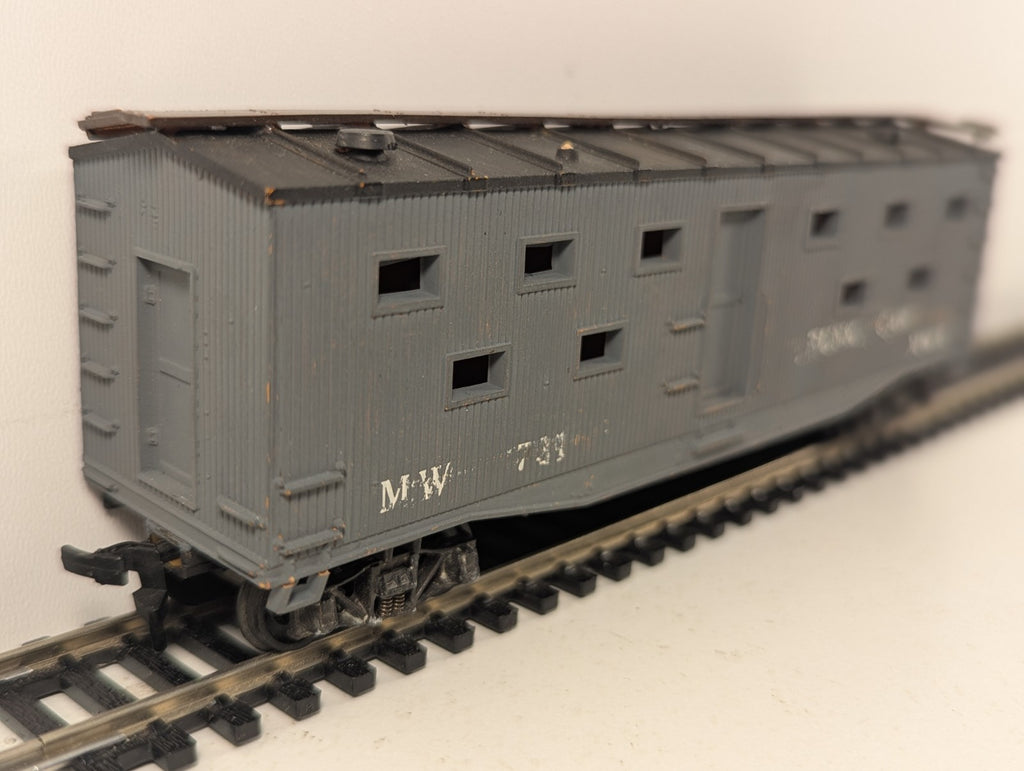 MDC Roundhouse HO Scale MOW Bunk Car MW 731 Grey
