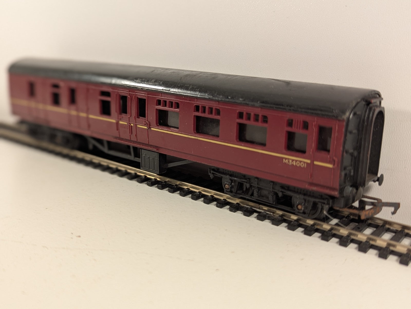 Tri-ang OO Gauge BR Maroon  Coach