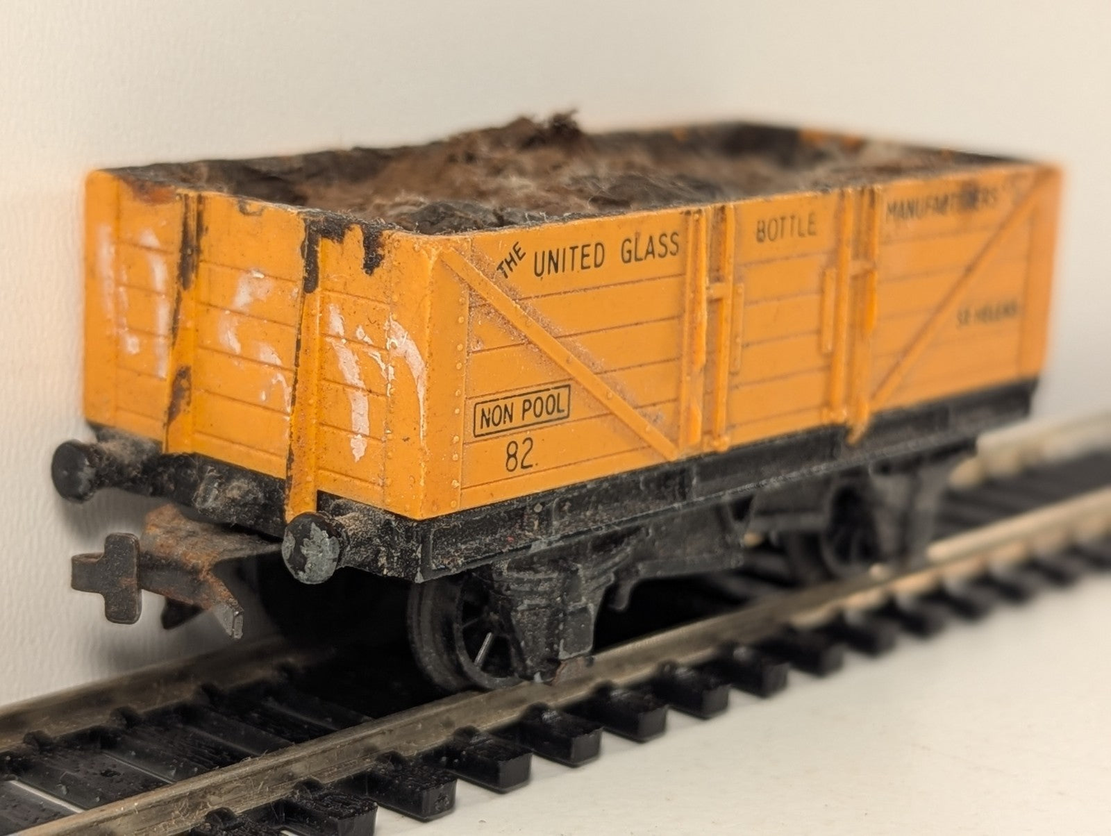 Hornby Dublo 4660 United Glass Manufacturers 5 Plank Open Wagon Weathered