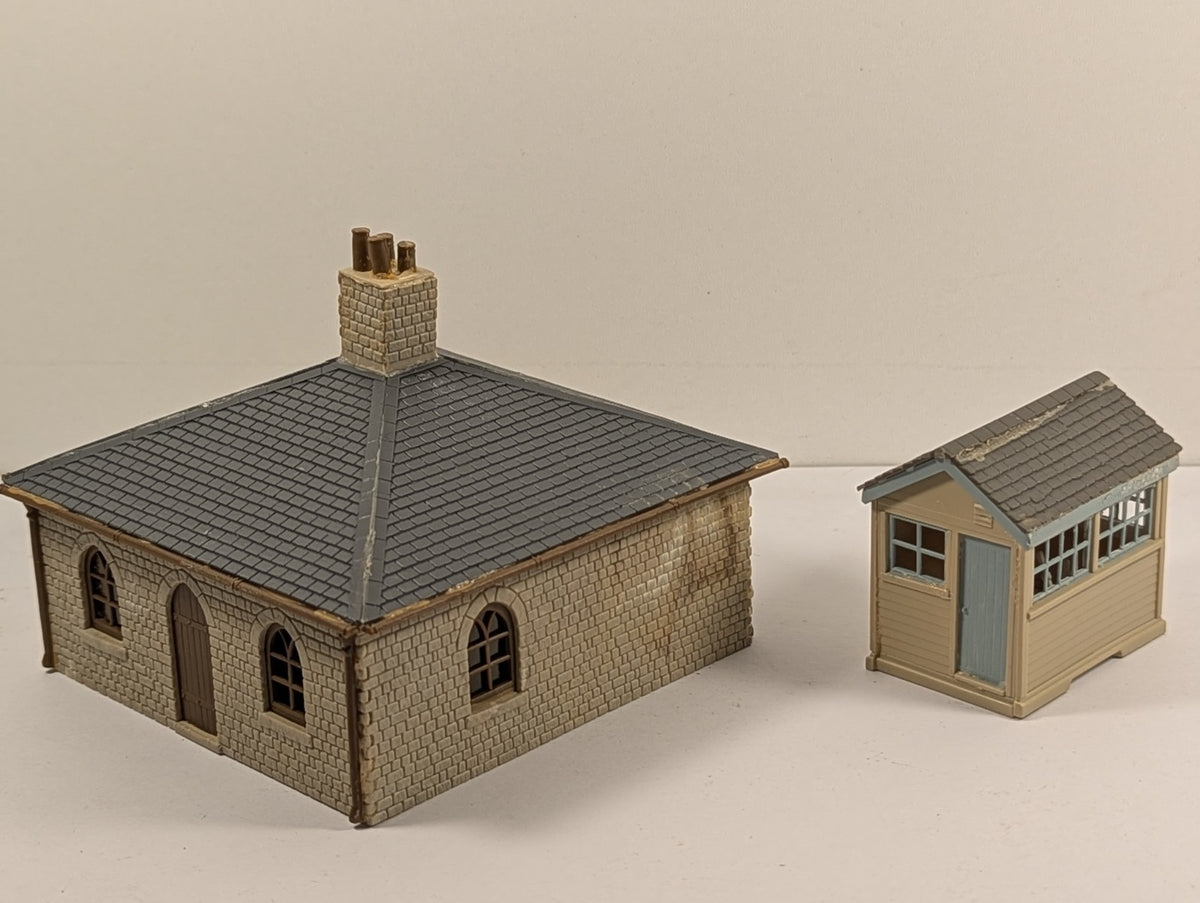 Wills Kits OO Gauge SS39 Crossing Keeper’s Cottage & Signal Box