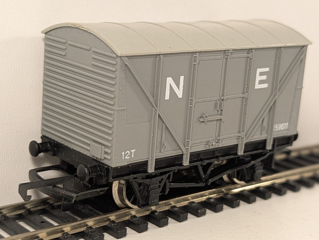 Wrenn OO Gauge W5028 Banana Van N.E. 159611