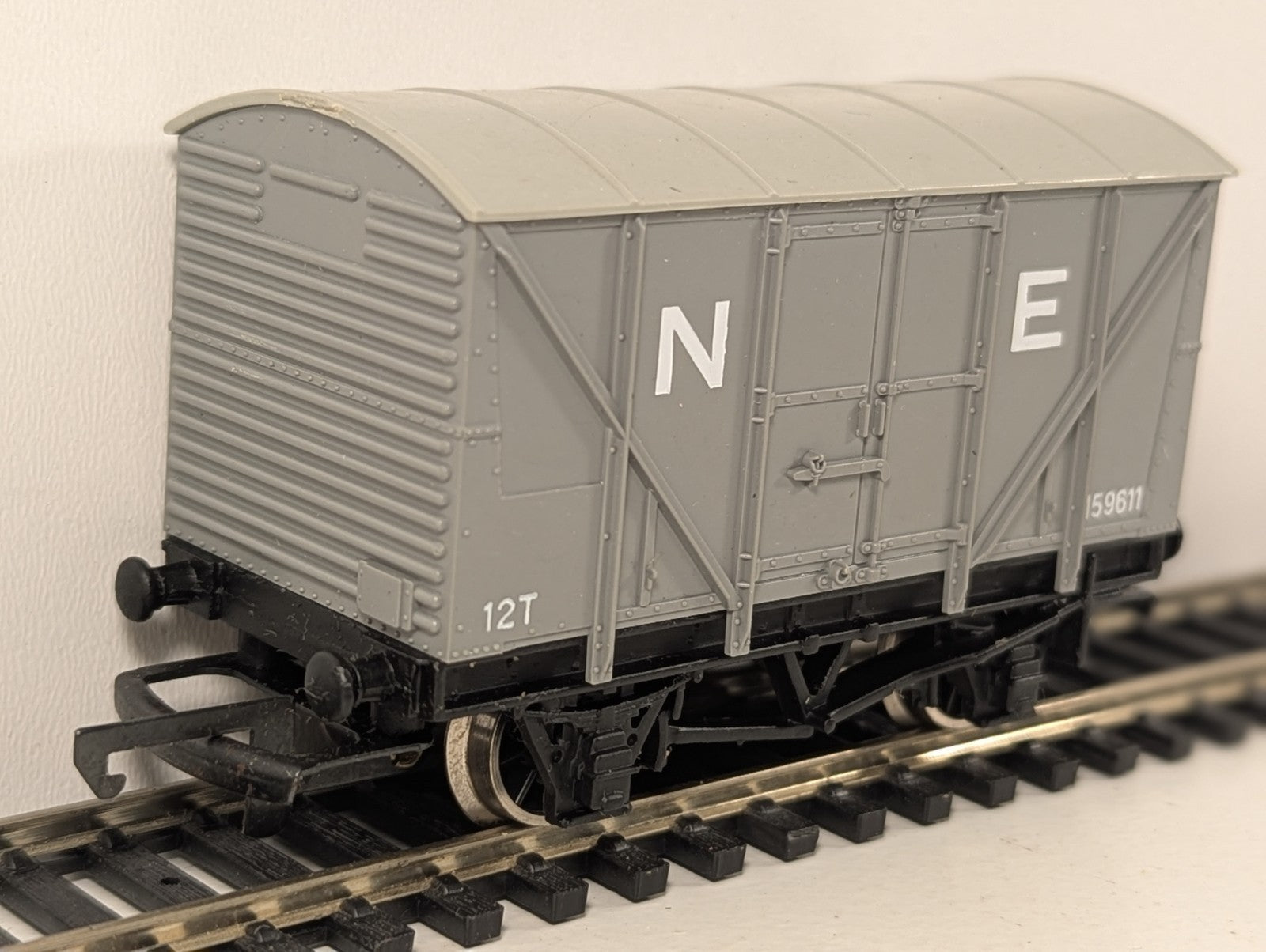 Wrenn OO Gauge W5028 Banana Van N.E. 159611