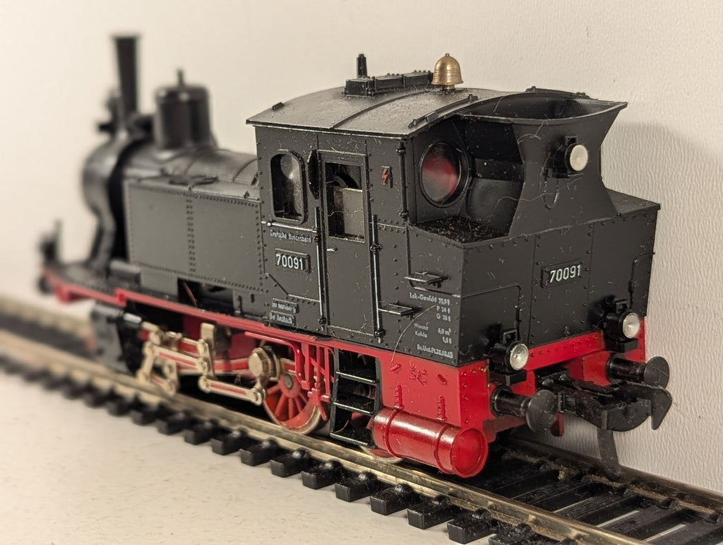 Fleischmann HO Gauge DB Class 70 70091 DB black and red