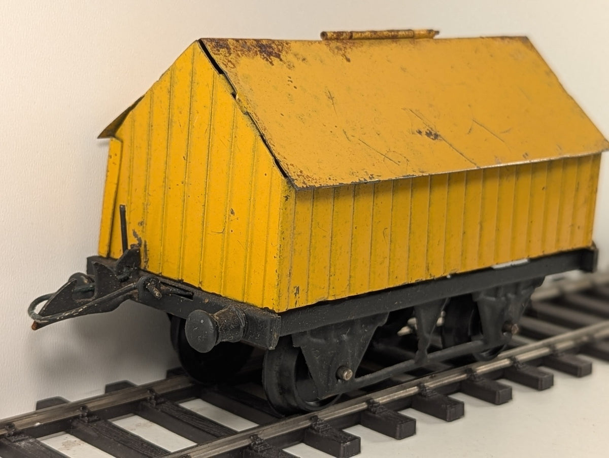 Hornby R154 O Gauge Blue Circle Cement Wagon Yellow