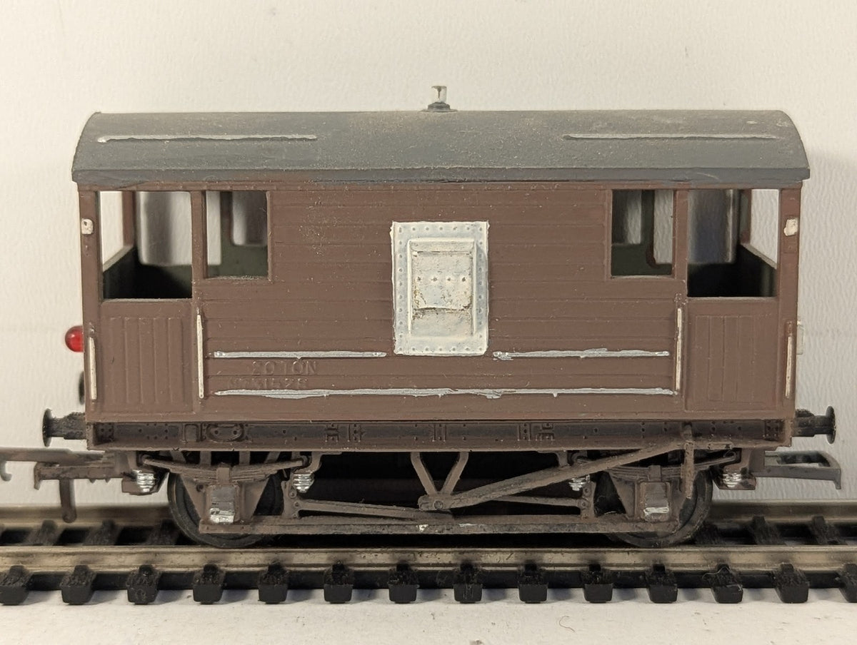 British Trix OO Gauge LMS 20 Ton Brake Van M731528 BR Bauxite 5613