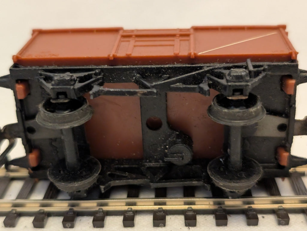 Trix OO Gauge 16-Ton Mineral Wagon Goods Wagon B68174 BR Bauxite