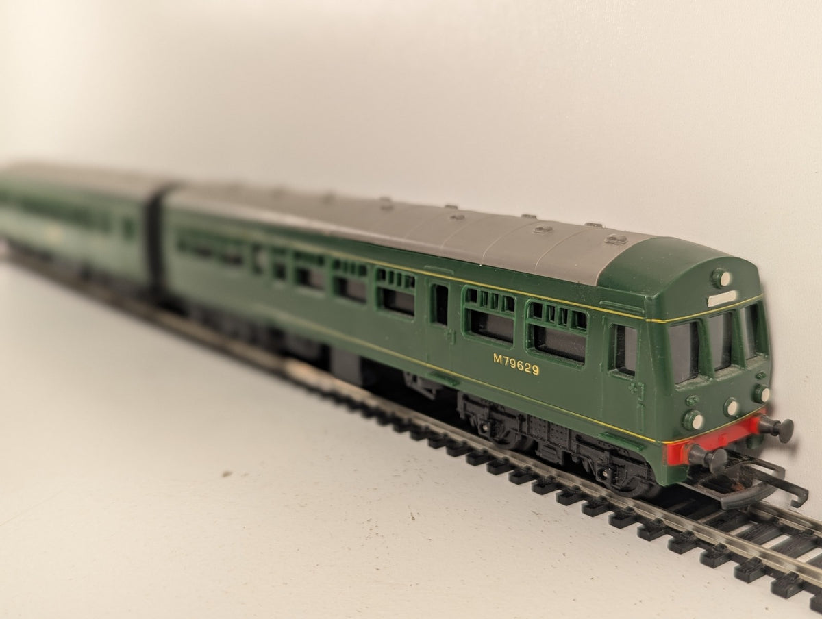 Tri-ang OO Gauge Class 101 Metro-Cammell 2-Car DMU Diesel Multiple Unit