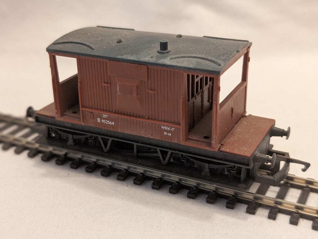 Hornby OO Gauge BR 20 Ton Brake Van