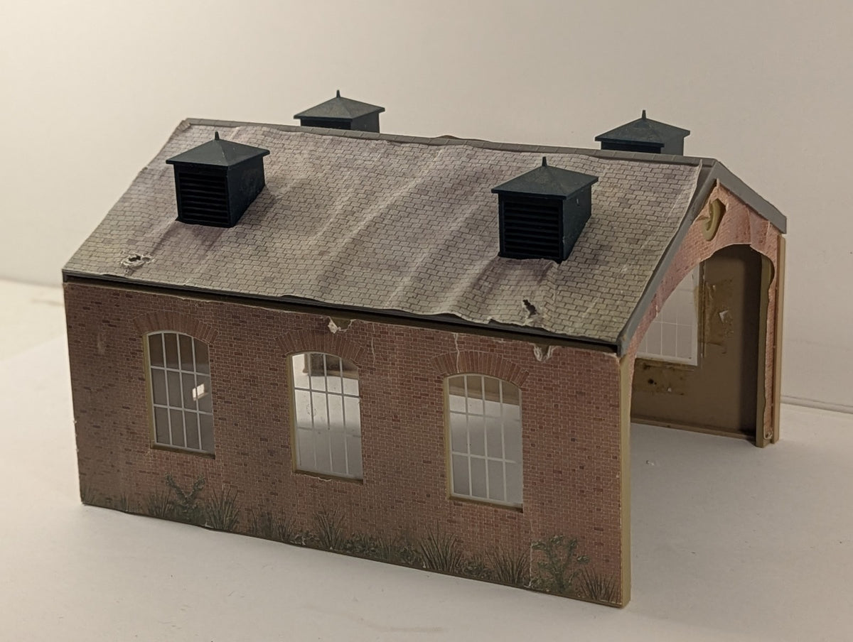 Hornby OO Gauge Single Track Engine Shed Buildings & Structures R180