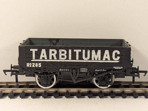 Bachmann OO Gauge 7 Plank Wagon Goods Wagon 285 Tarbitumac Black 37-061