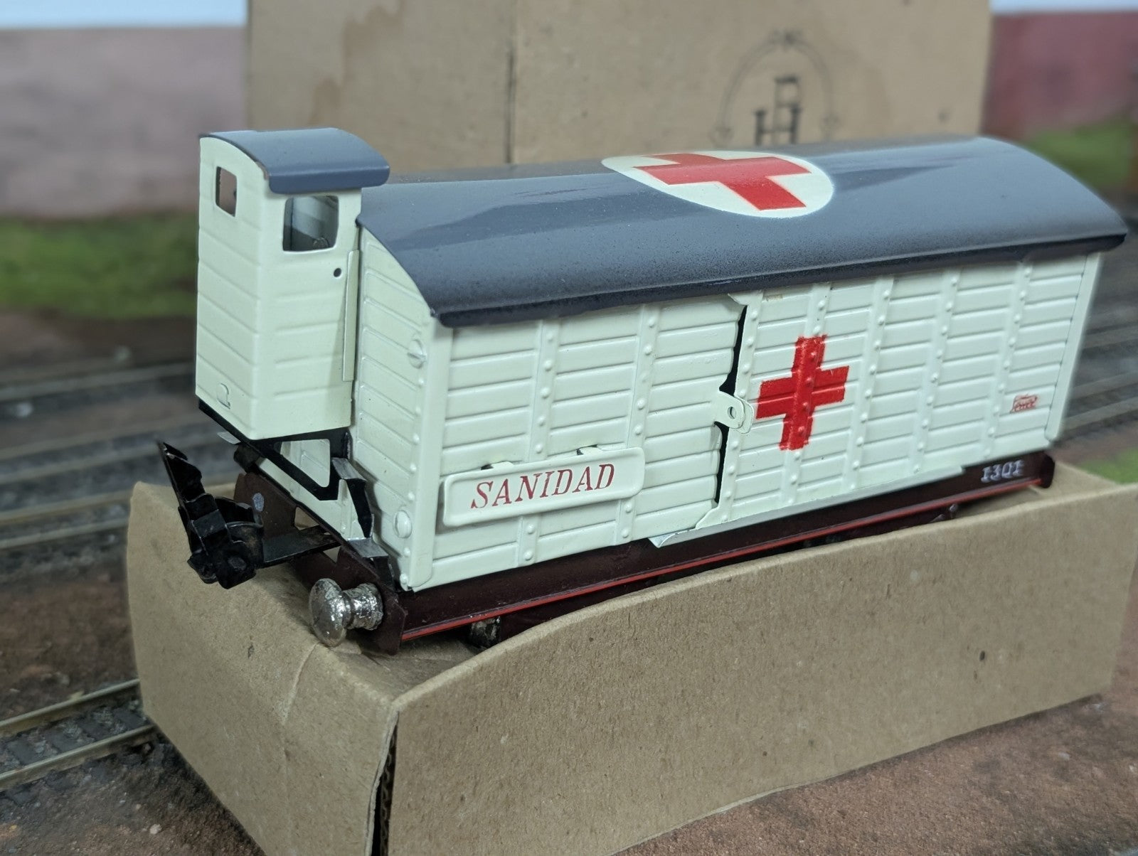Red Cross Paya Ref. 1303 O Gauge Wagon