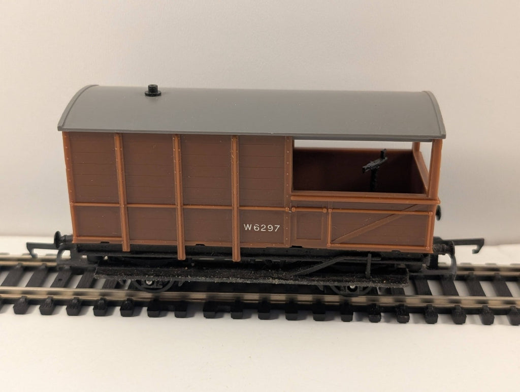 Tri-ang Hornby R124 20T Brake Van – No. W6297 – OO Gauge