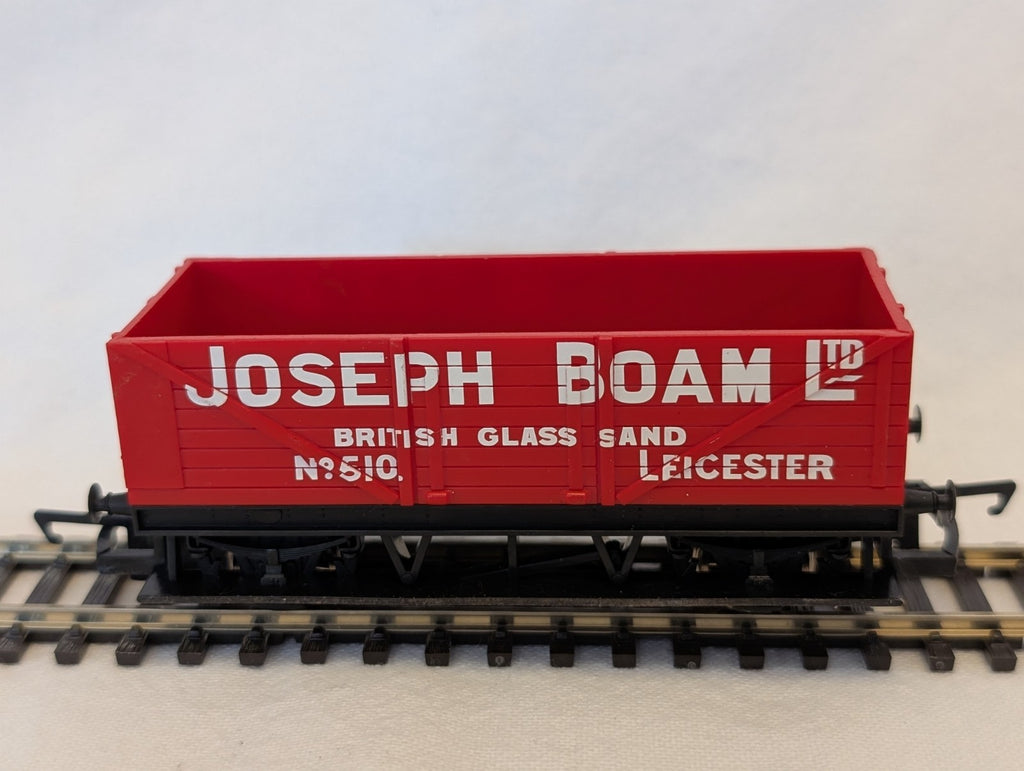 Hornby OO Gauge Joseph Boam Ltd British Glass Sand 5-Plank Wagon